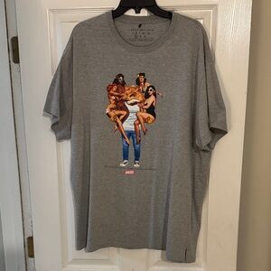 Akoo Gray Graphic Tee with Bold Design